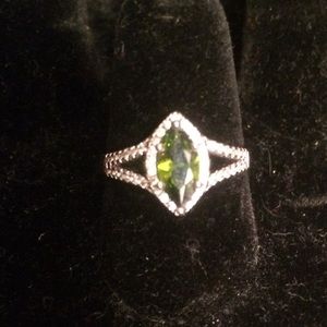 Boutique La El size 8 ring crystal & garnet